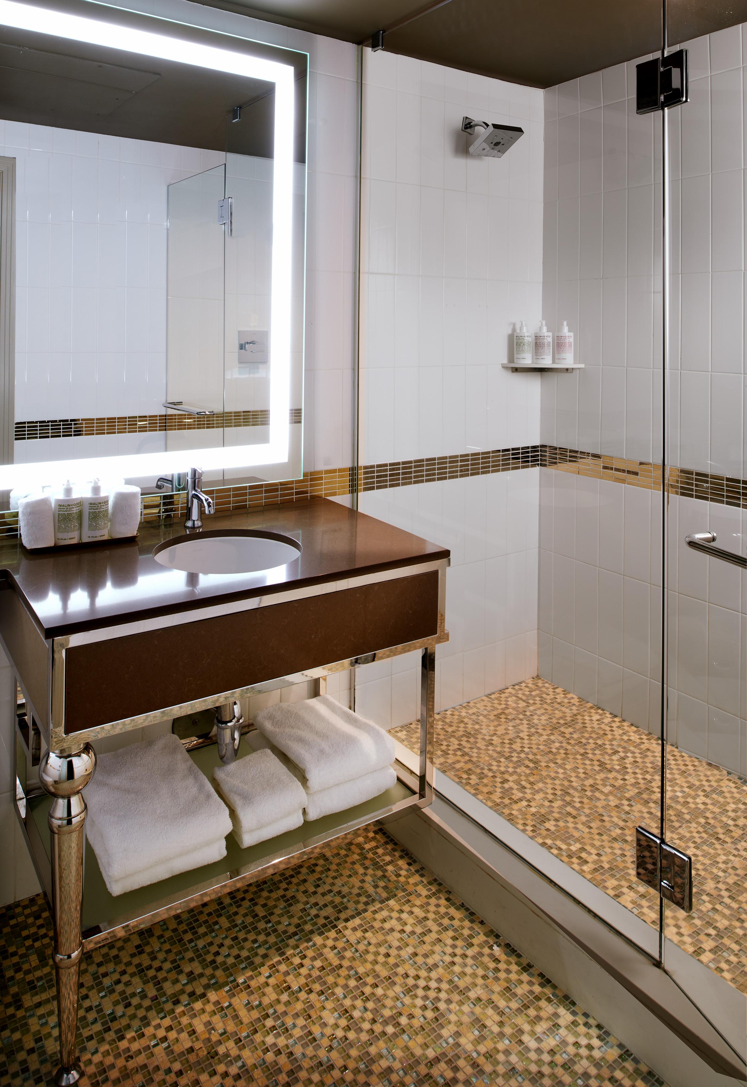Ziggy Angeles Hotel 4*