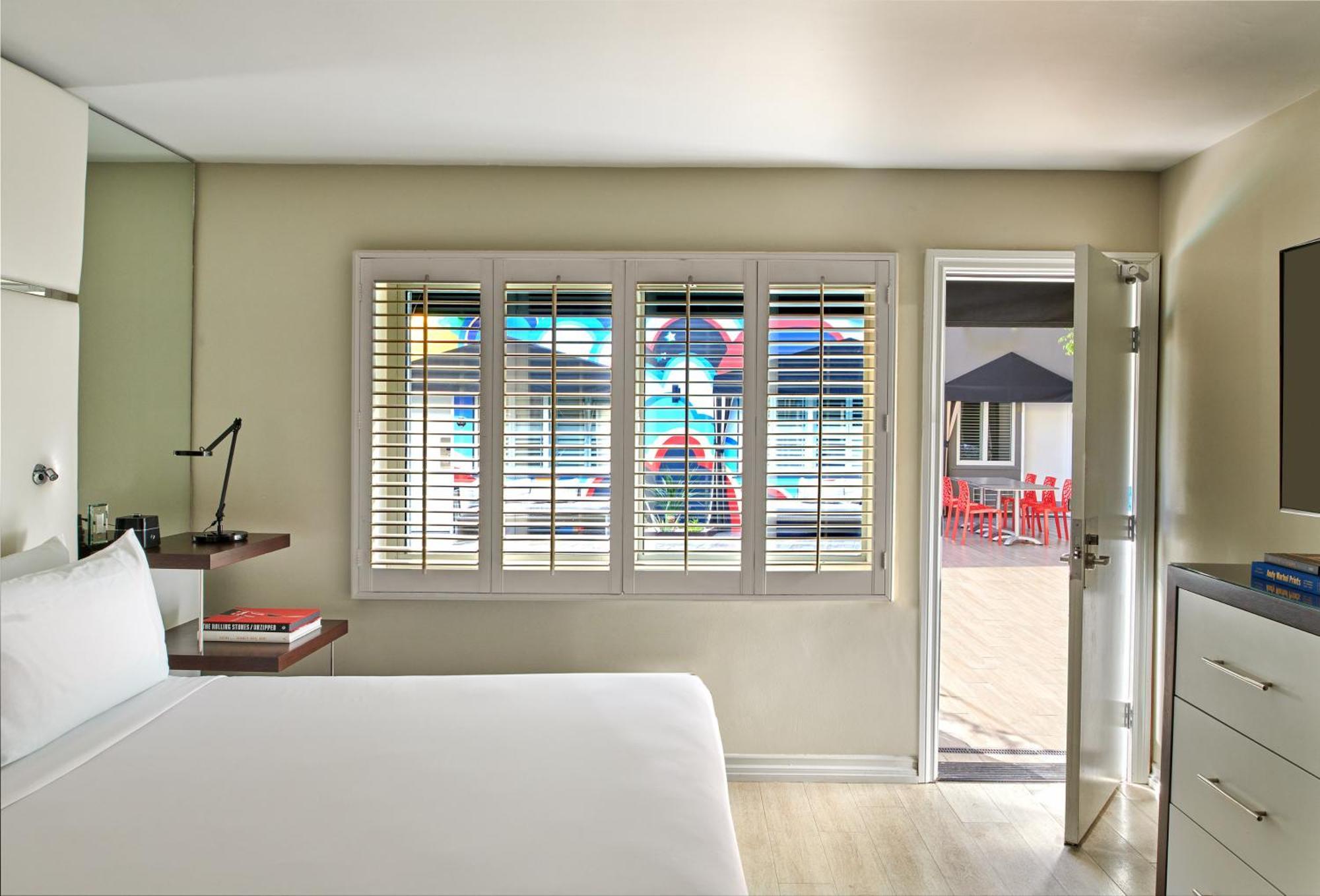 Hotel Ziggy Angeles 4*