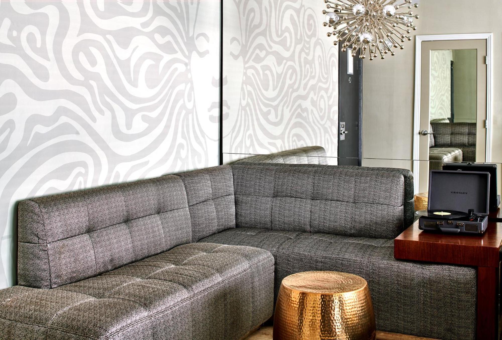Hotel Ziggy Angeles